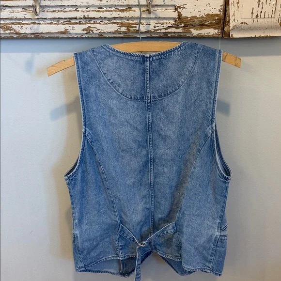 Evereve Cloth And Stone Seamed Denim Vest Size Large - Picture 6 of 8